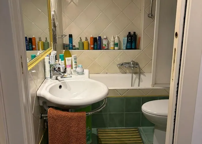 Artistic In The Center Of With Garden Apartment Rom