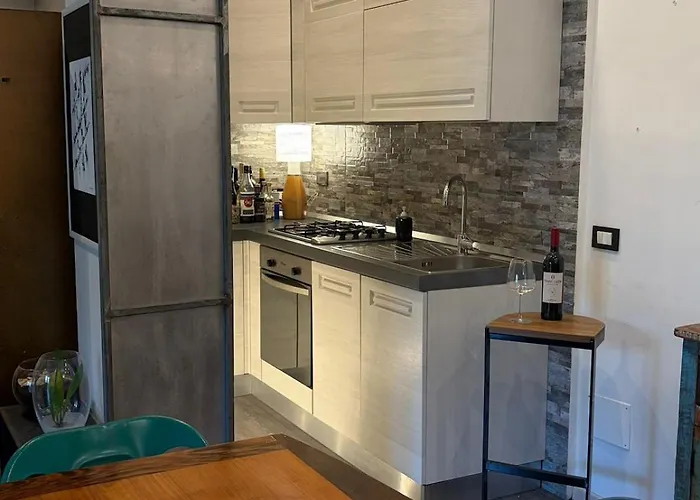 Artistic In The Center Of With Garden Apartment Rom